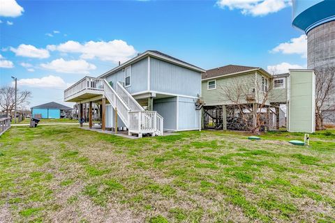 A home in Crystal Beach