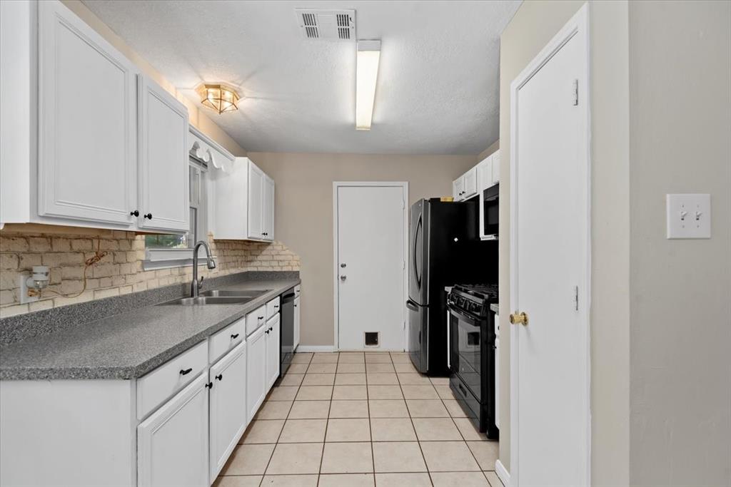 134 Greenbriar Drive, Magnolia, Texas image 13