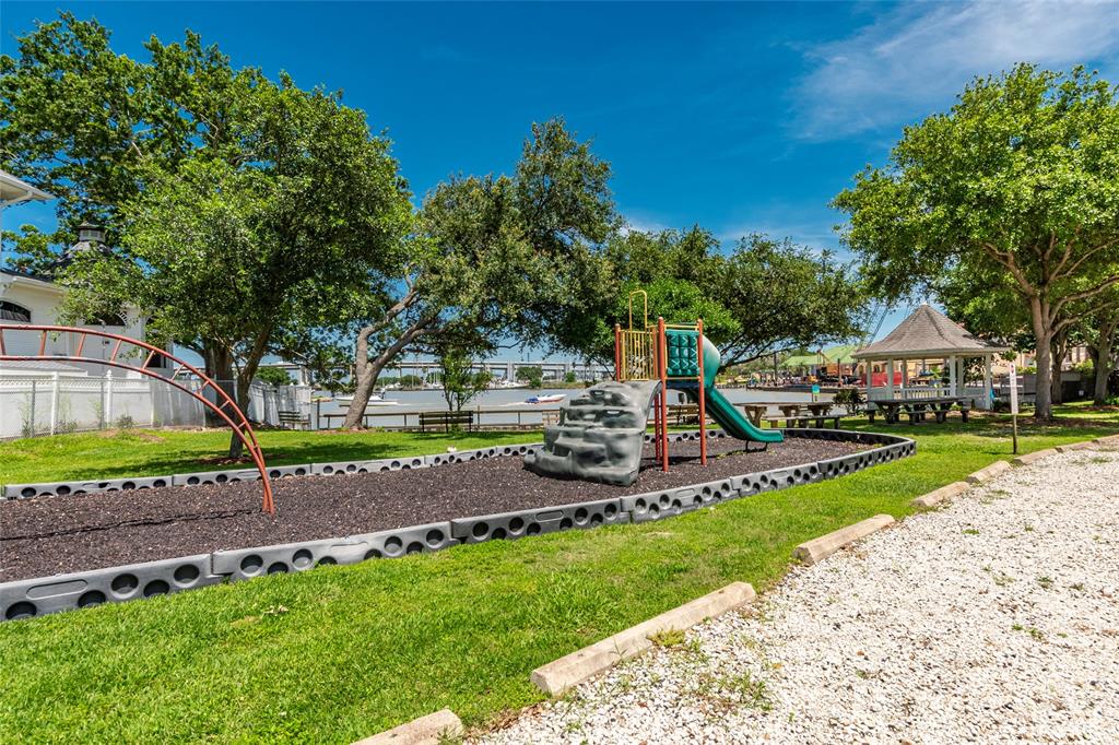 Pine Road, Clear Lake Shores, Texas image 16