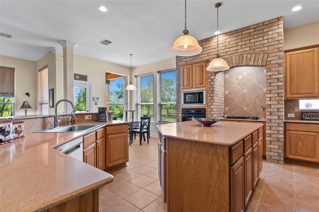 11413 7th Street, Santa Fe, Texas image 9