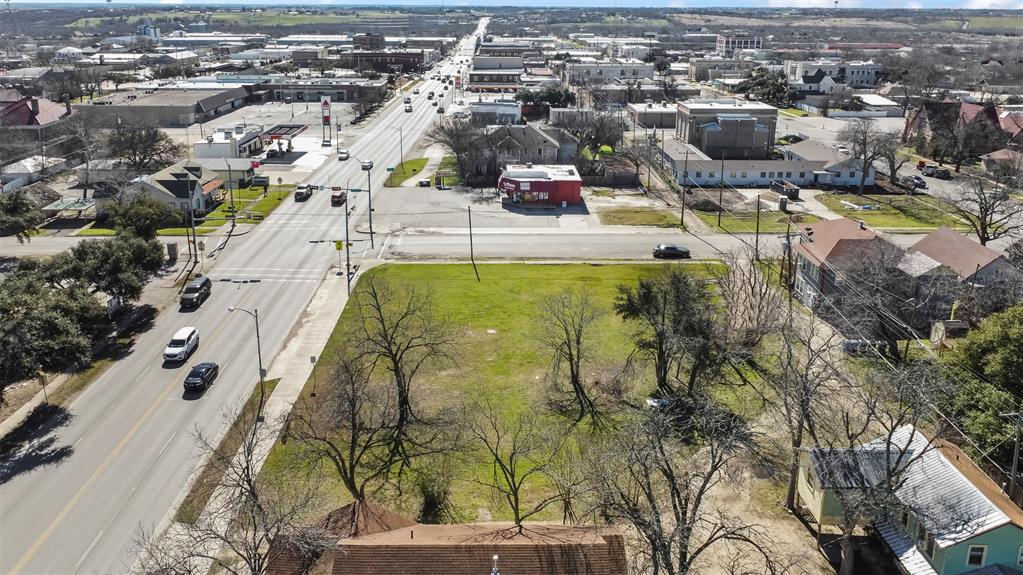 703 N Main Street, Taylor, Texas image 20