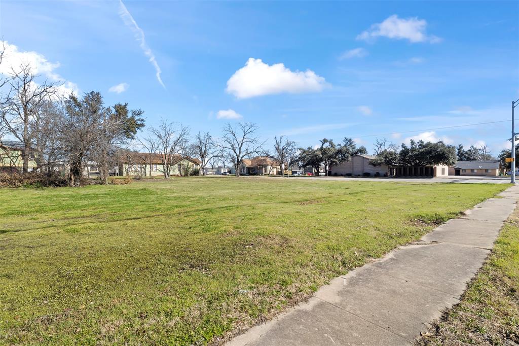 703 N Main Street, Taylor, Texas image 8