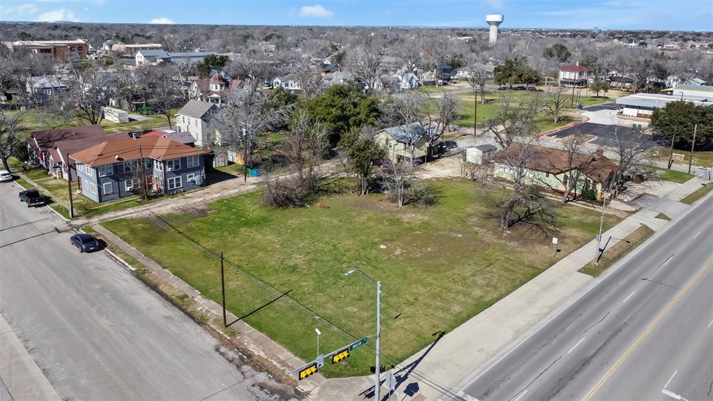 703 N Main Street, Taylor, Texas image 16