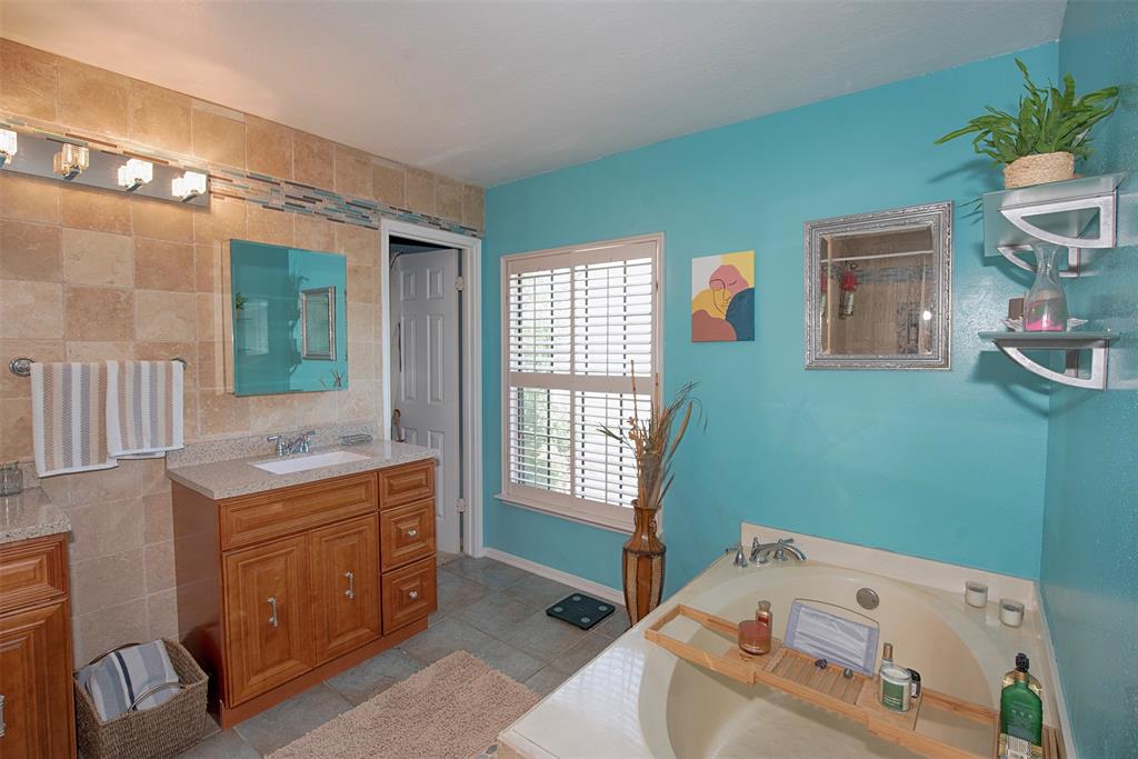 2802 Sandpebble Drive, Seabrook, Texas image 26