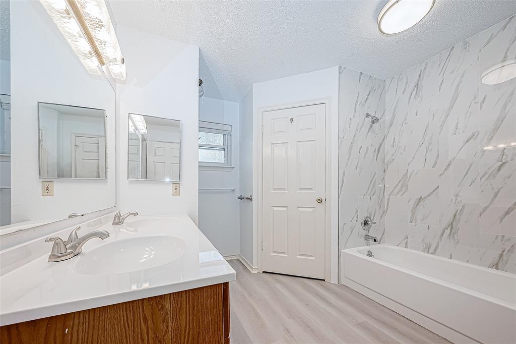 903 Postwood Lane, Pearland, Texas image 26