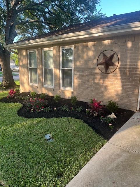 903 Postwood Lane, Pearland, Texas image 2