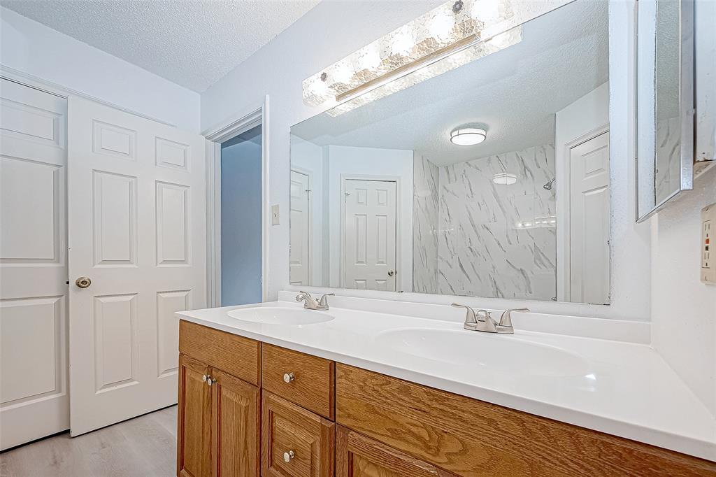 903 Postwood Lane, Pearland, Texas image 29