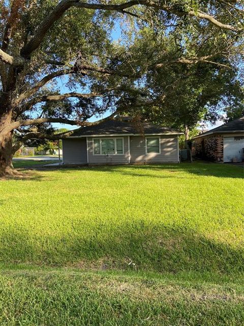 715 Washington Street South Houston TX 77587