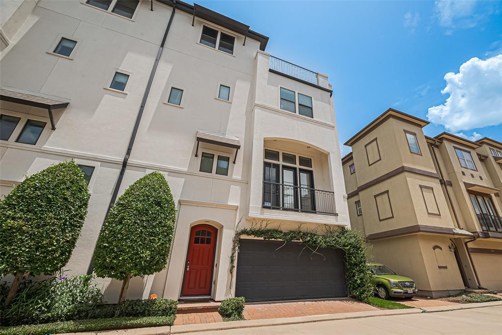 8816 Lakeshore Bend Drive