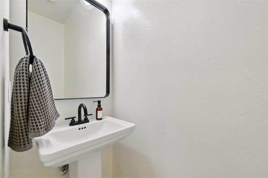 2874 Love Lane, Friendswood, Texas image 20