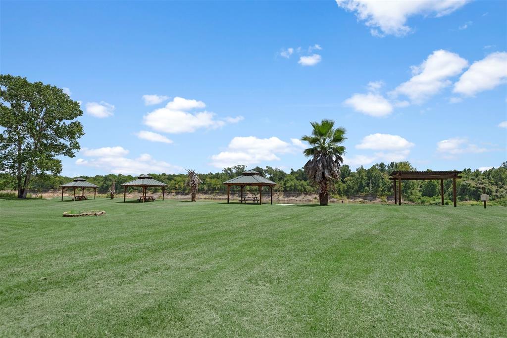 Unruh Drive, Cleveland, Texas image 27