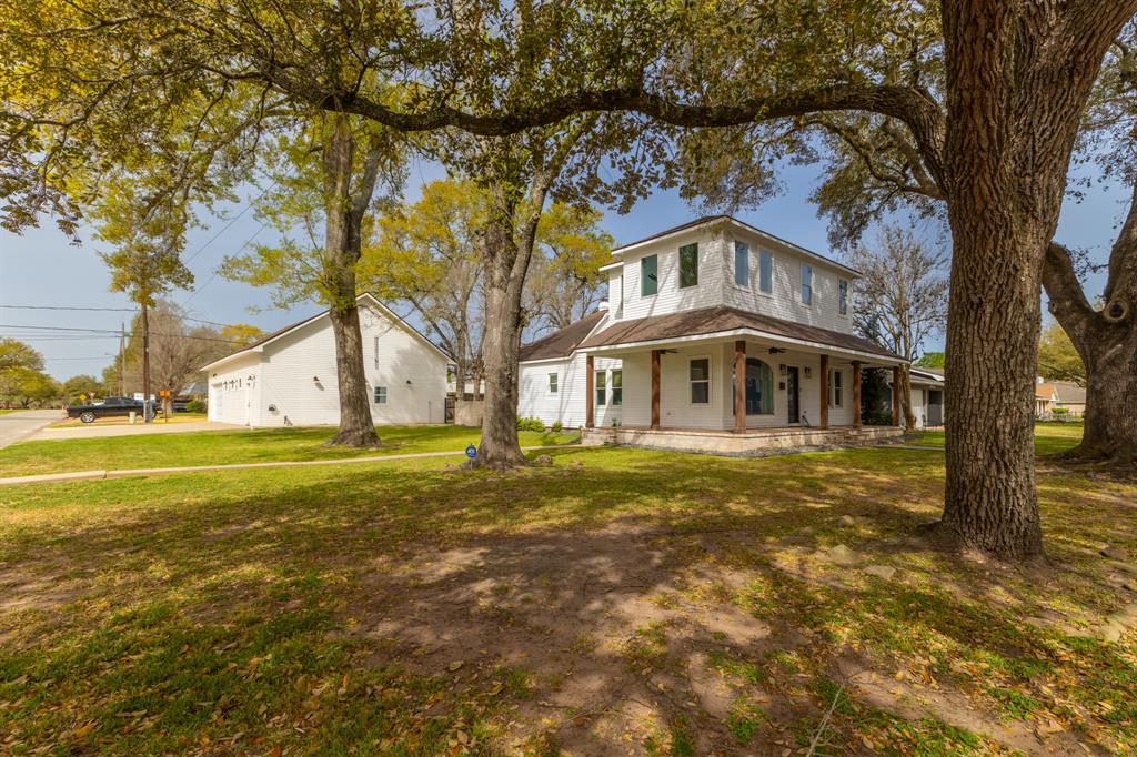 525 Hardeman Street, Sealy, Texas image 2