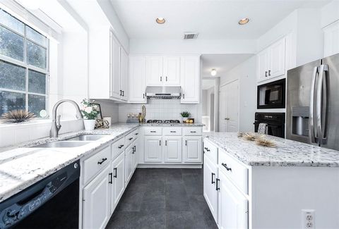 627 Winston Lane Sugar Land TX 77479