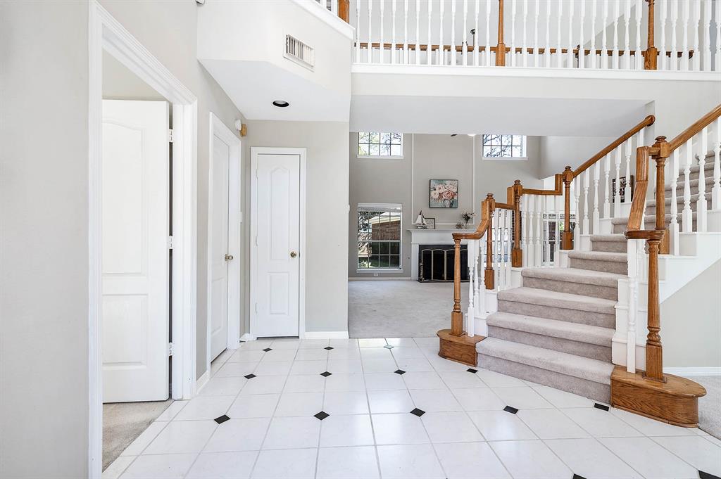 property-search 3 627 Winston Lane