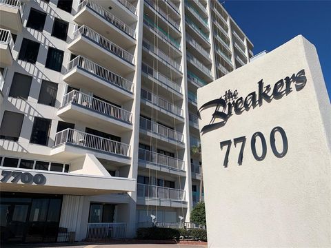 Condominium in Galveston TX 7700 Seawall Boulevard.jpg