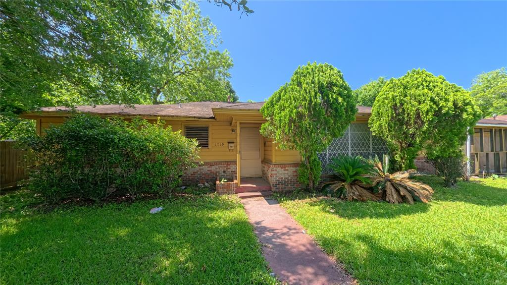 1719 Kansas Street, La Marque, Texas image 1