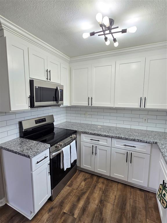 316 Dorsett Street, Clute, Texas image 11