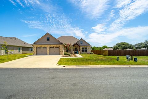 A home in Schulenburg