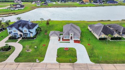 A home in Rosharon