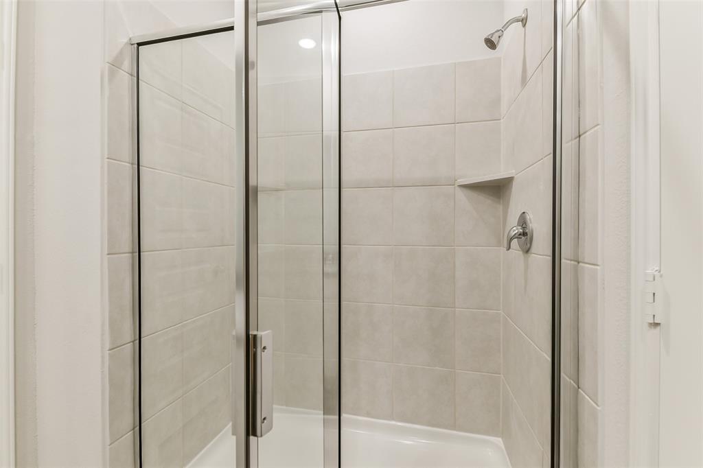 2109 Caney Creek Lane, Conroe, Texas image 17
