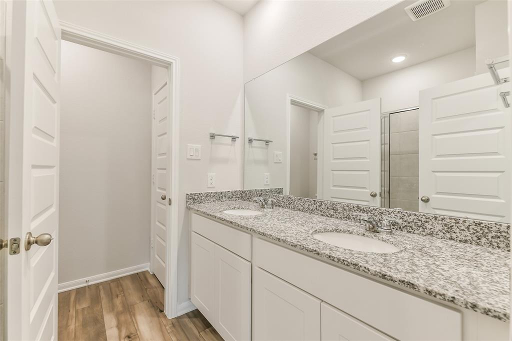 2109 Caney Creek Lane, Conroe, Texas image 16