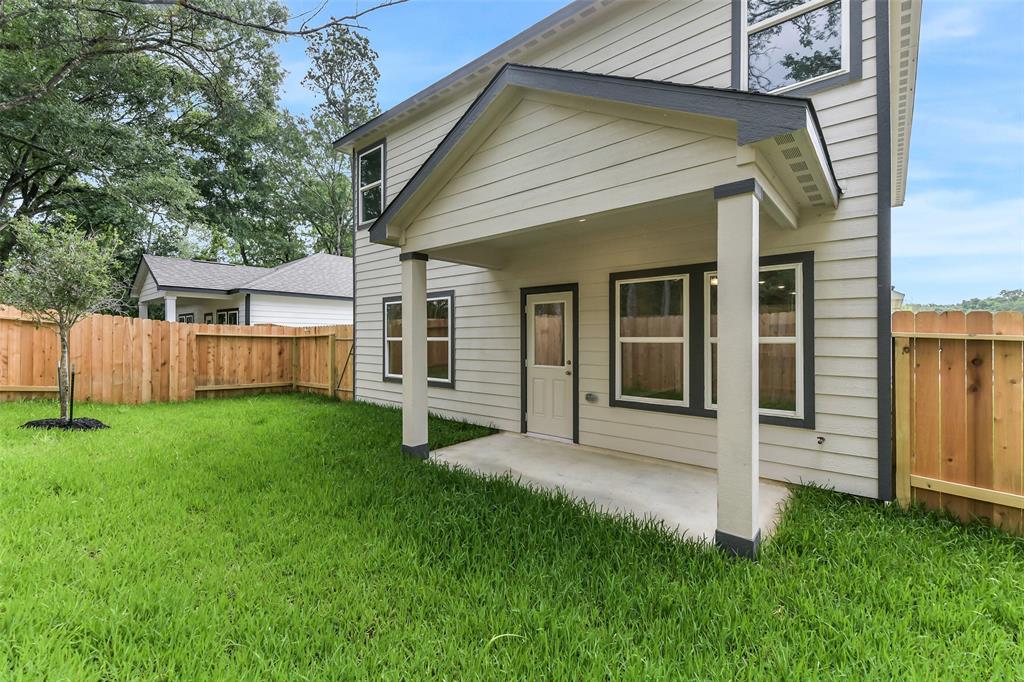 2109 Caney Creek Lane, Conroe, Texas image 35