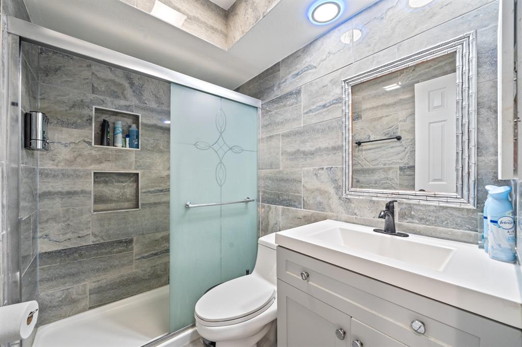 2918 Skypark Drive, Houston, Texas image 45