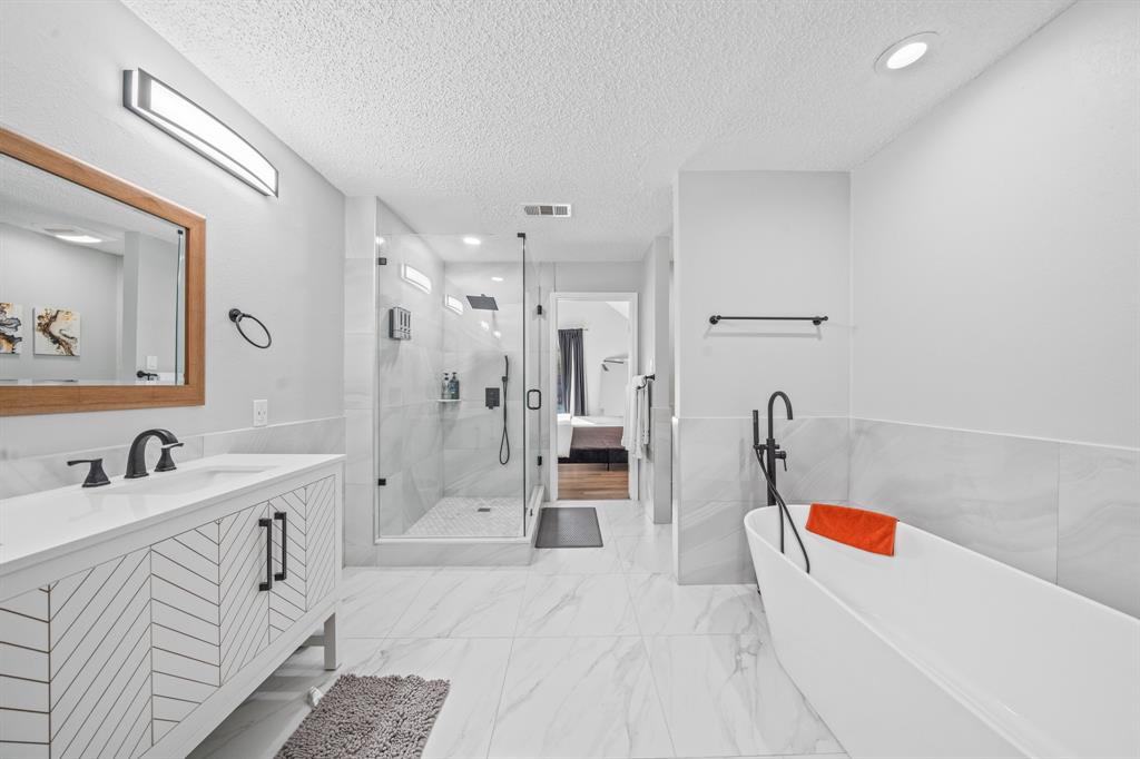 2918 Skypark Drive, Houston, Texas image 23