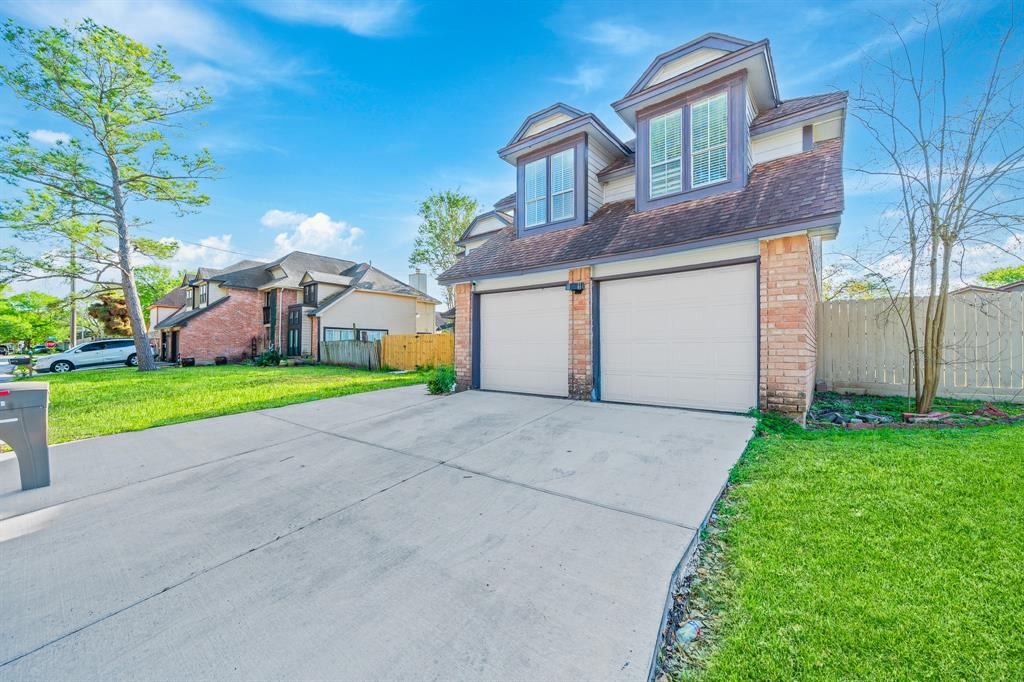 2918 Skypark Drive, Houston, Texas image 2