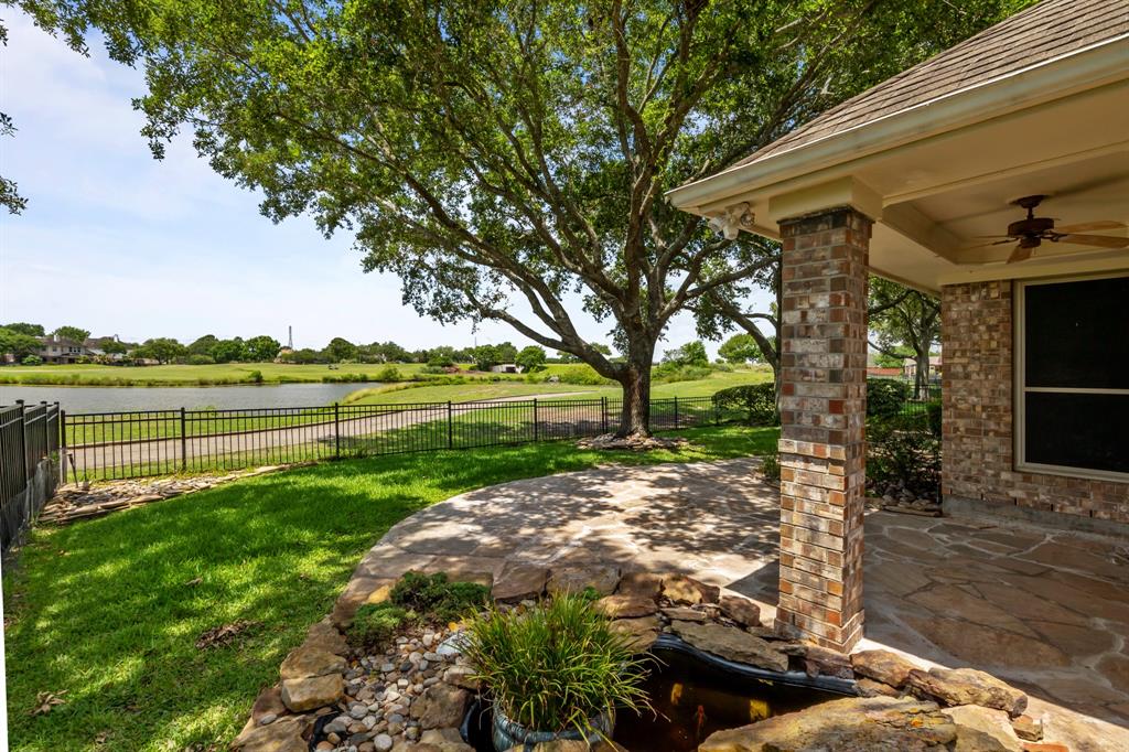 2723 Shelby Drive, Pearland, Texas image 30