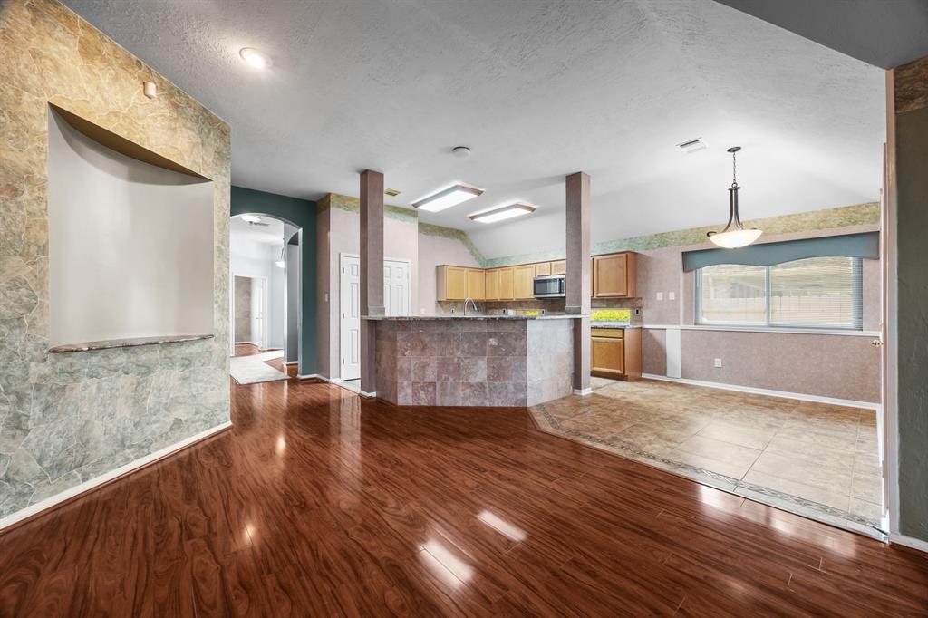 2723 Shelby Drive, Pearland, Texas image 13