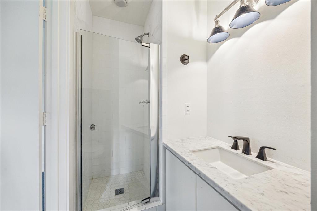 3643 Overbrook Lane, Houston, Texas image 32