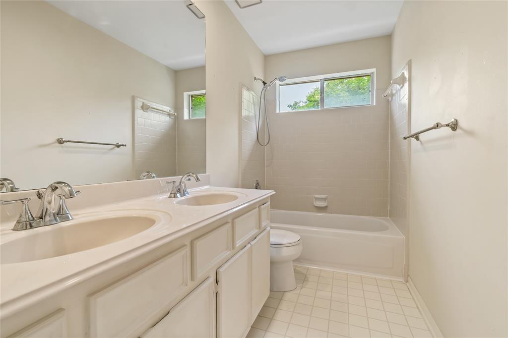 6615 Cypress Village Drive, Sugar Land, Texas image 42