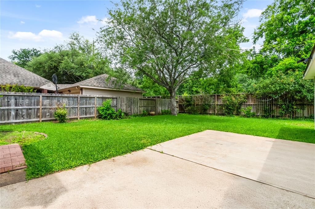 6615 Cypress Village Drive, Sugar Land, Texas image 44