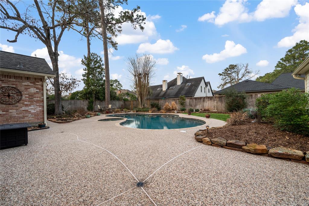4919 Pine Garden Drive, Kingwood, Texas image 44