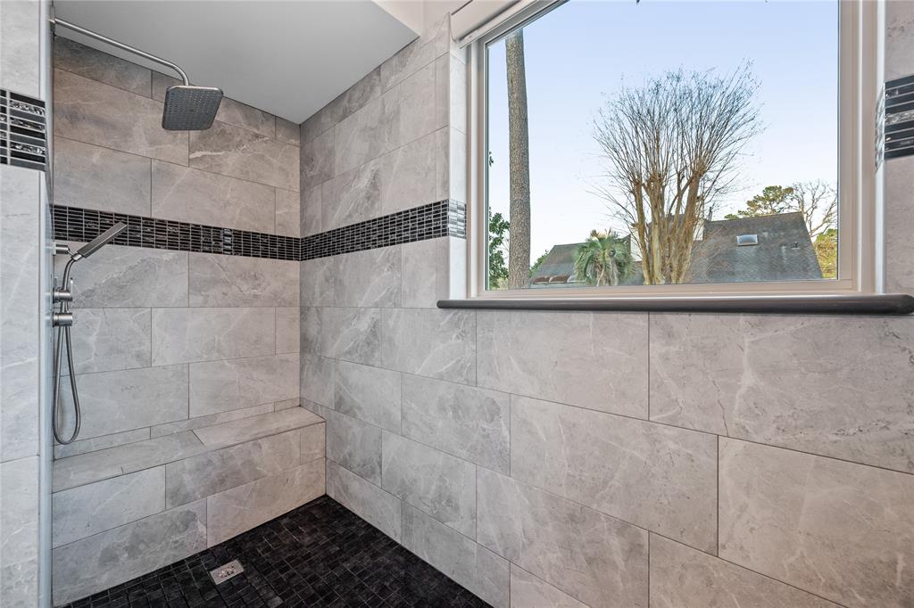 4919 Pine Garden Drive, Kingwood, Texas image 31