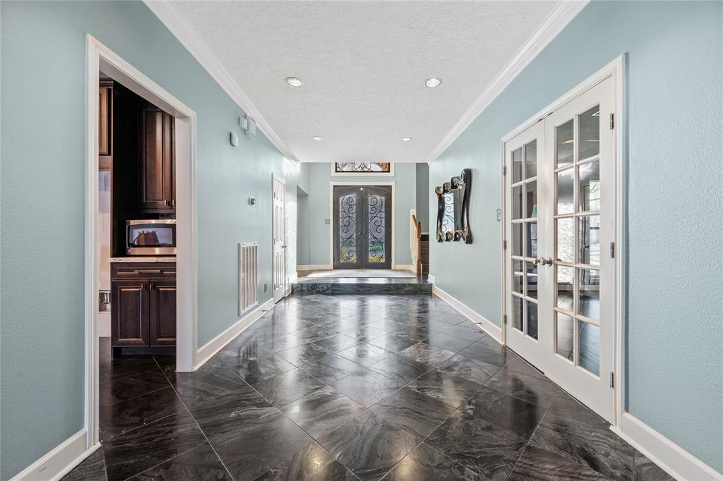 4919 Pine Garden Drive, Kingwood, Texas image 9