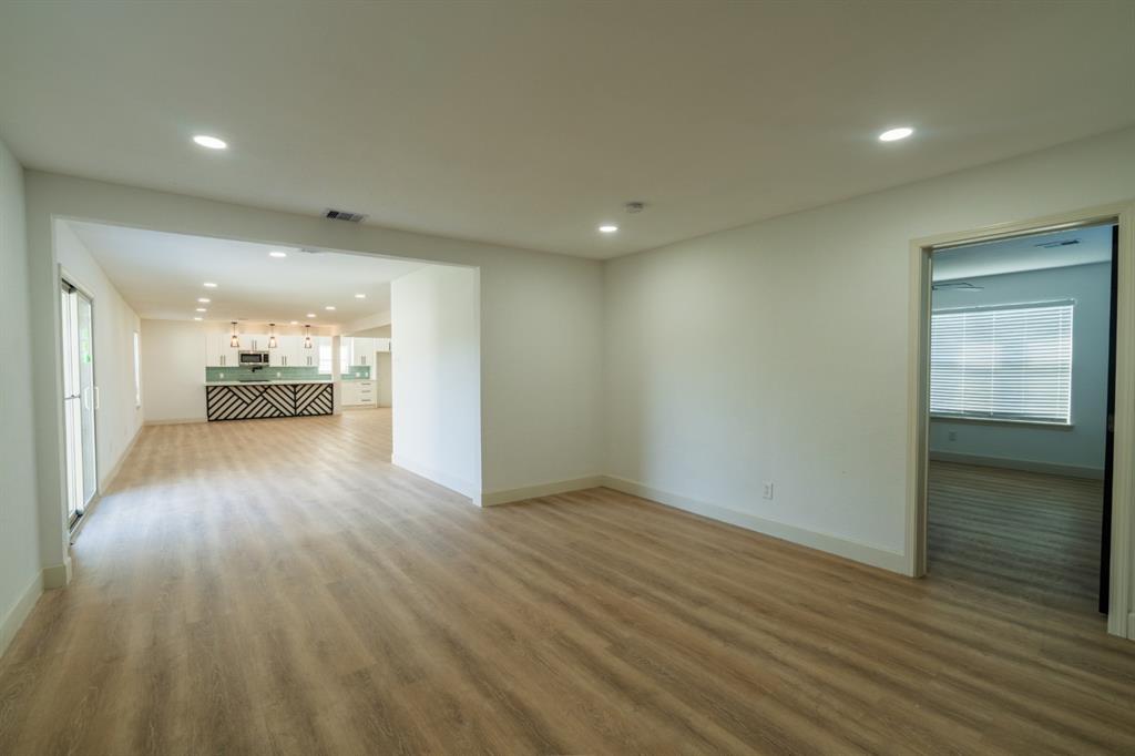 1402 Bayou Shore Drive, Galveston, Texas image 22