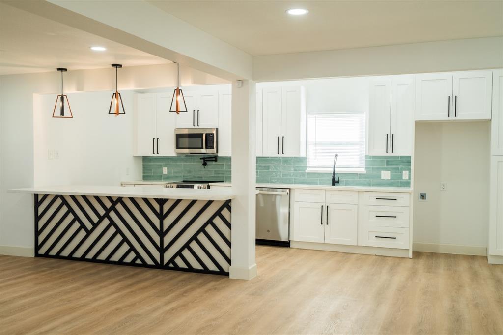 1402 Bayou Shore Drive, Galveston, Texas image 12