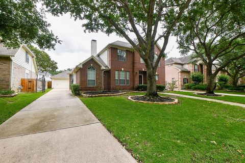 Single Family Residence in Houston TX 215 Wild Oak Run.jpg