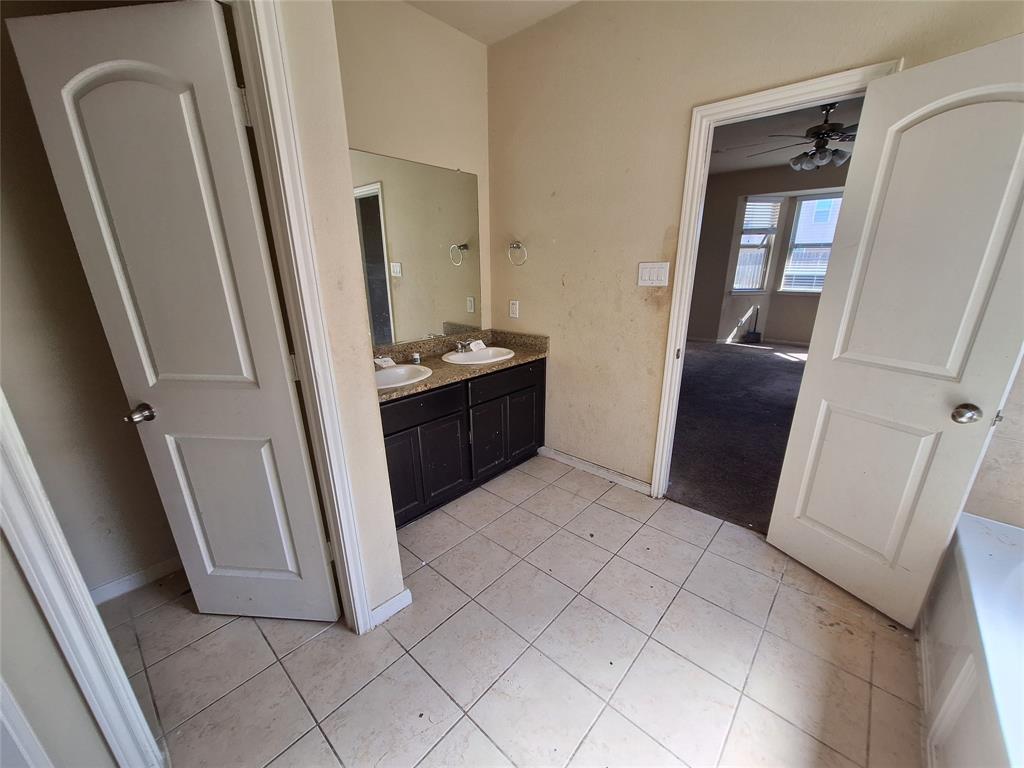 2419 Fort Baldy Trail, Humble, Texas image 15
