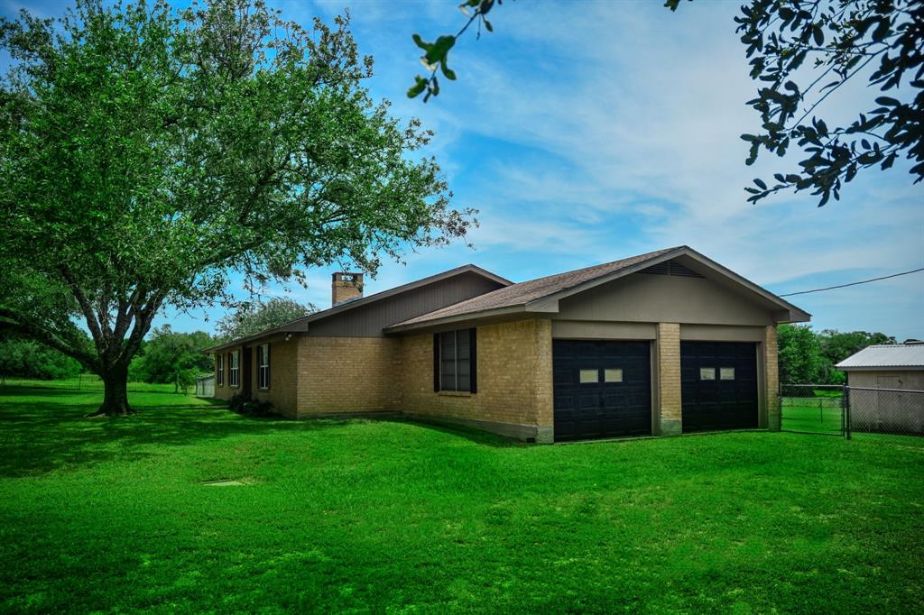 1145 County Road 250, Weimar, Texas image 17