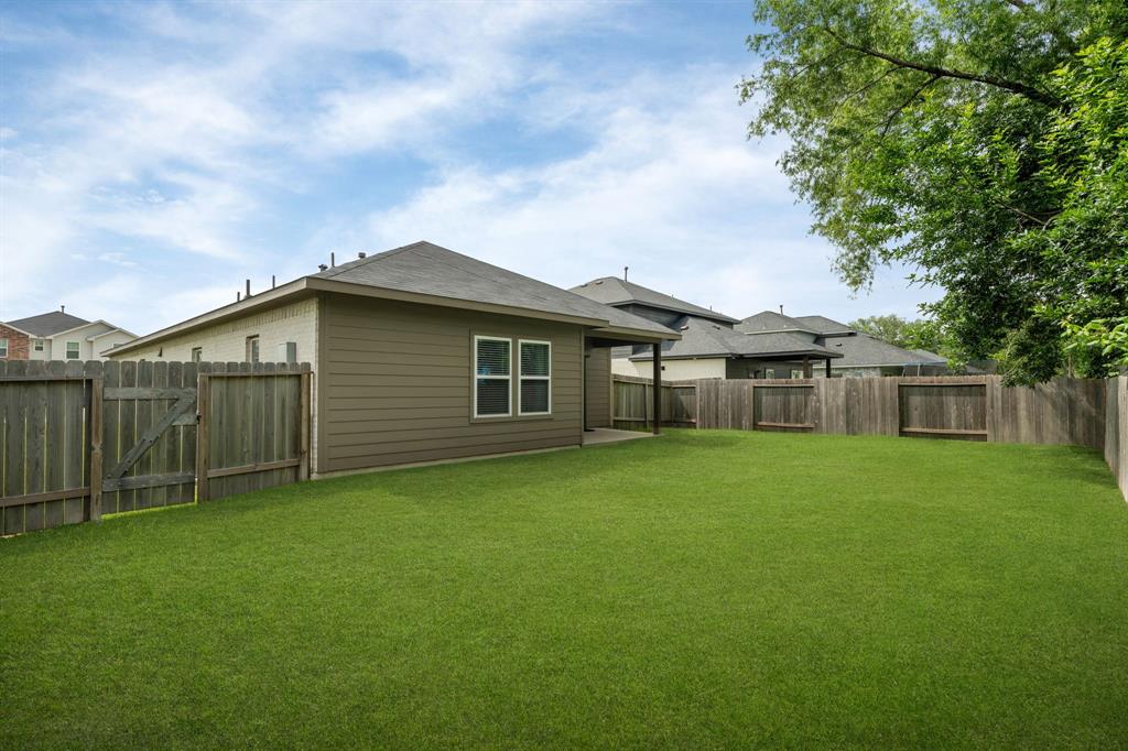 7315 Parkview Drive, Hitchcock, Texas image 30