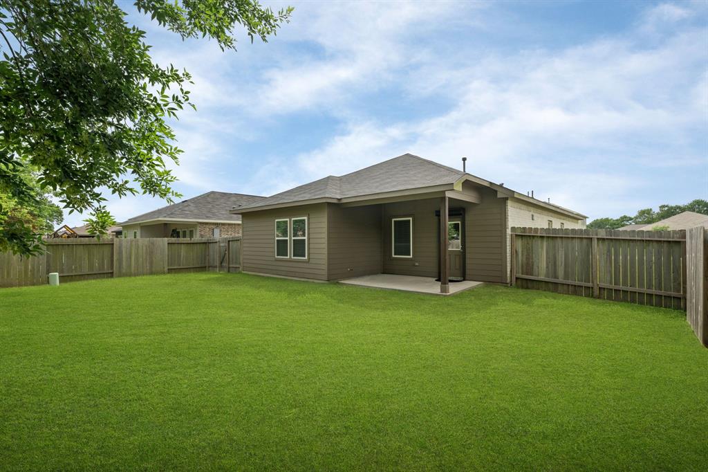 7315 Parkview Drive, Hitchcock, Texas image 29