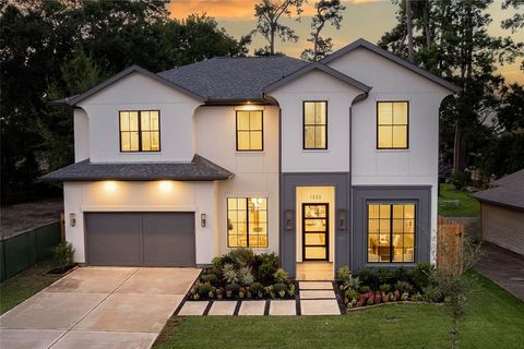 Photo of 1322 Candlelight Lane, Houston, TX 77018 (MLS # 76940156) Photo of 1322 Candlelight Lane, Houston, TX 77018 (MLS # 76940156)