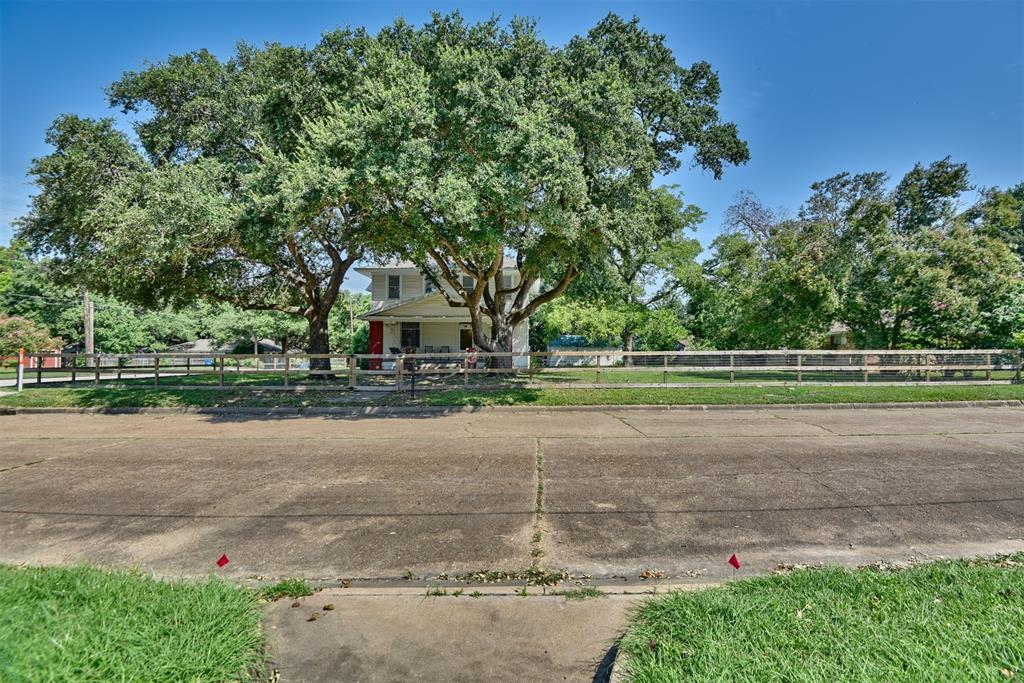 803 Holland Street, Navasota, Texas image 4