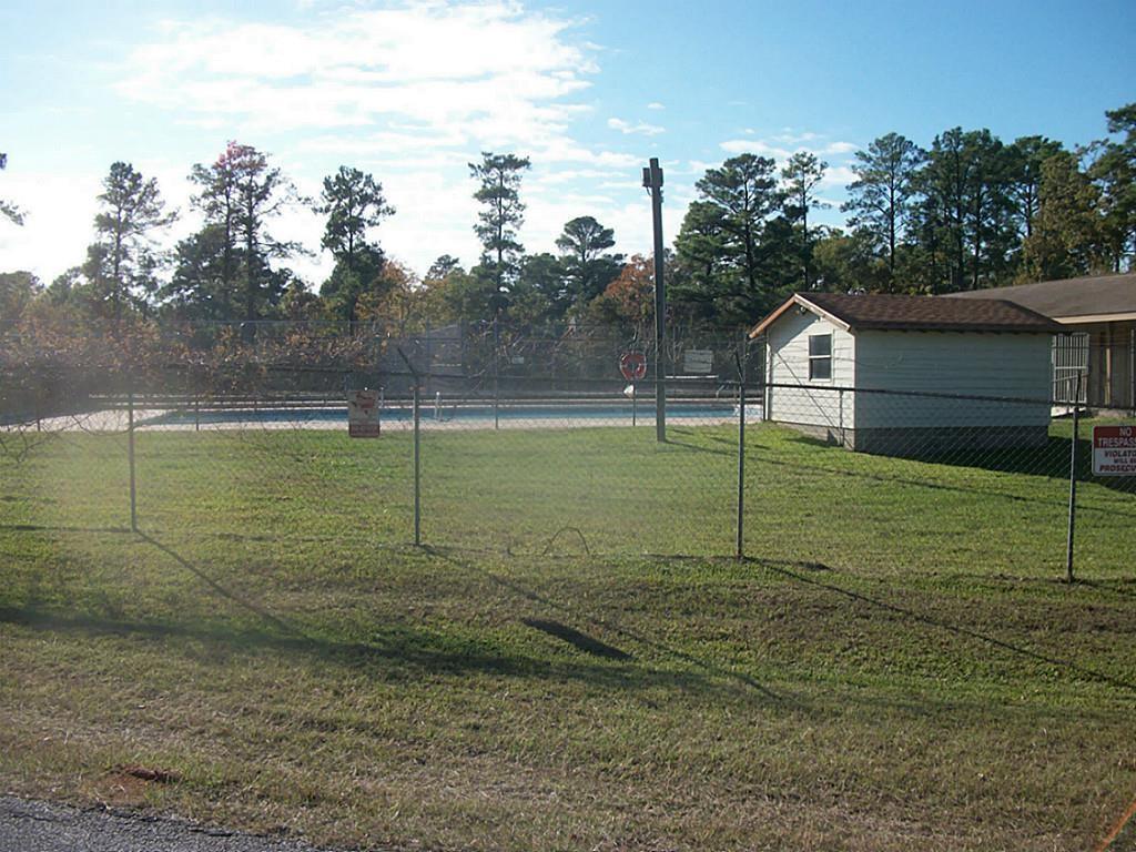 S Sunset Drive, Onalaska, Texas image 2