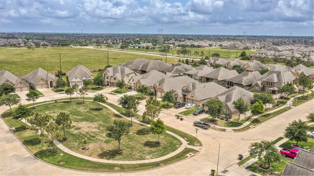 13806 Wood Shadow Lane, Pearland, Texas image 26