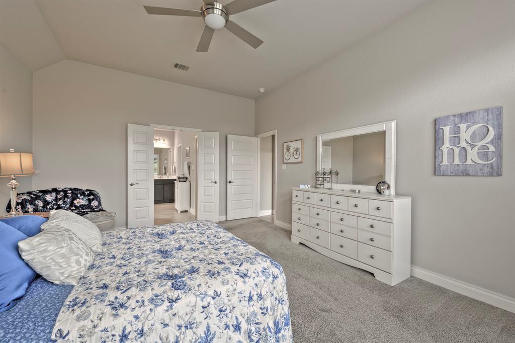 13806 Wood Shadow Lane, Pearland, Texas image 11