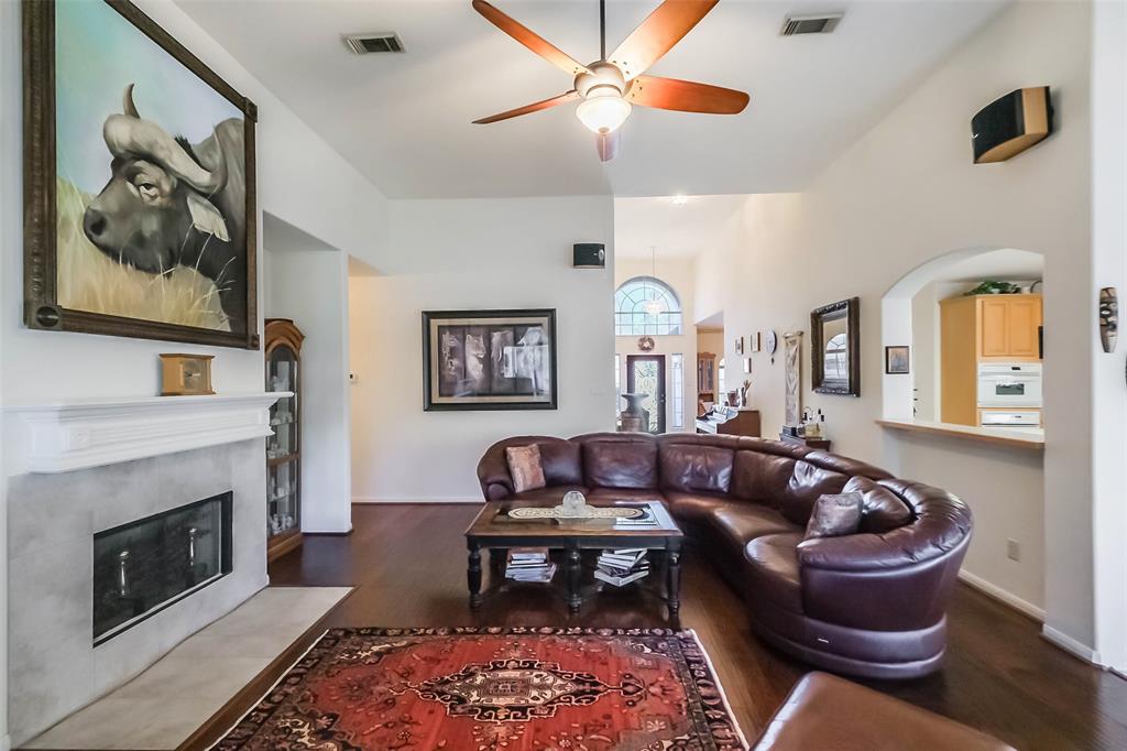 9223 Memorial Hills Drive, Spring, Texas image 7